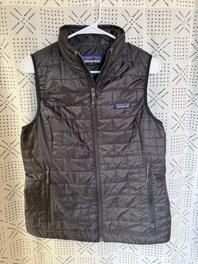 Patagonia Nano Puff Vest, Black Women’s Medium, like new condition!